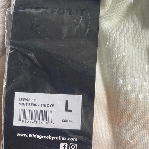 90 Degree Sweatsuit Set - Picture 10 of 11